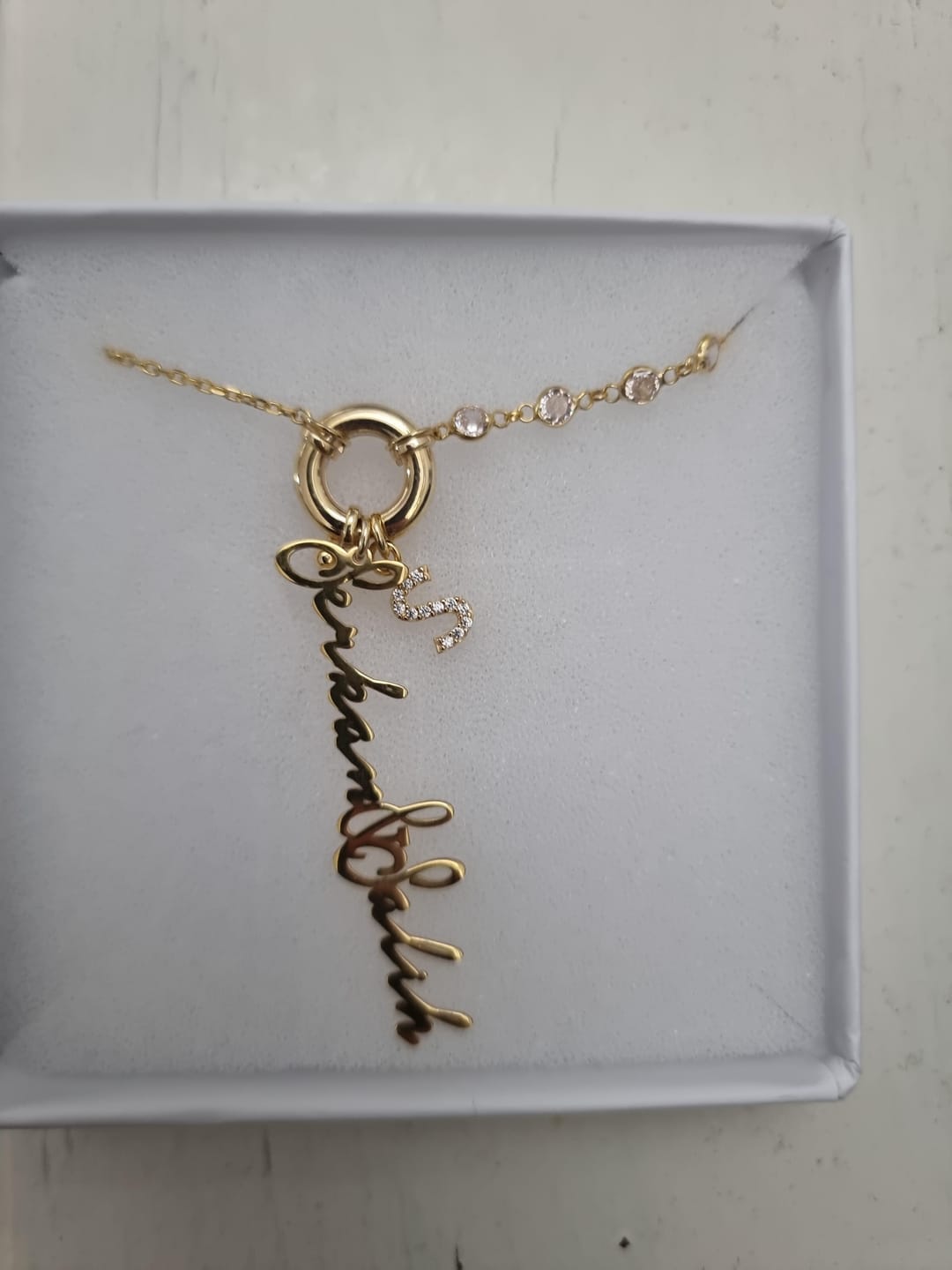 Customer photo review of Fia Kette Signatur Buchstabe