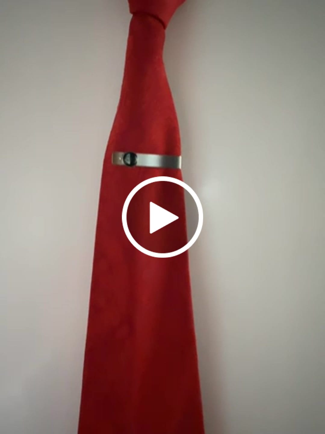 Customer video review of Moon & Crystal Tie Bar in Stainless Steel