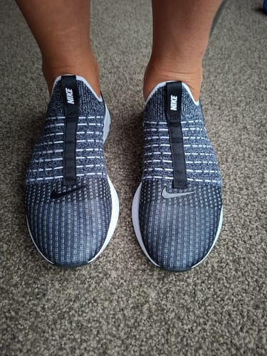 Customer photo review of Nike React Phantom Run Flyknit 2 Oreo Wmns