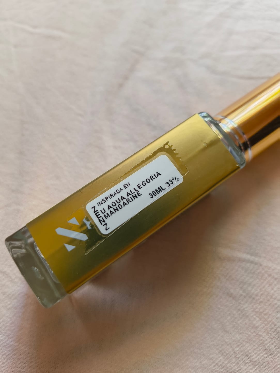 Customer photo review of Perfume Tendencia U AQUA ALLEGORIA MANDARINE BASILIC JUNIO 2025