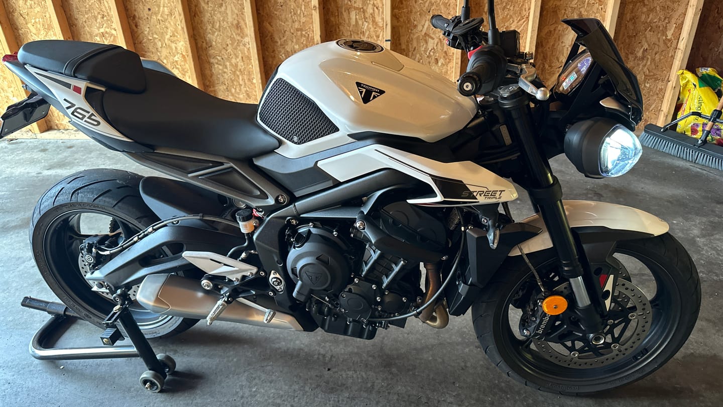 Customer photo review of Brogue Turn Signal Resistor Kit (Pre-wired with OEM Triumph Connectors)