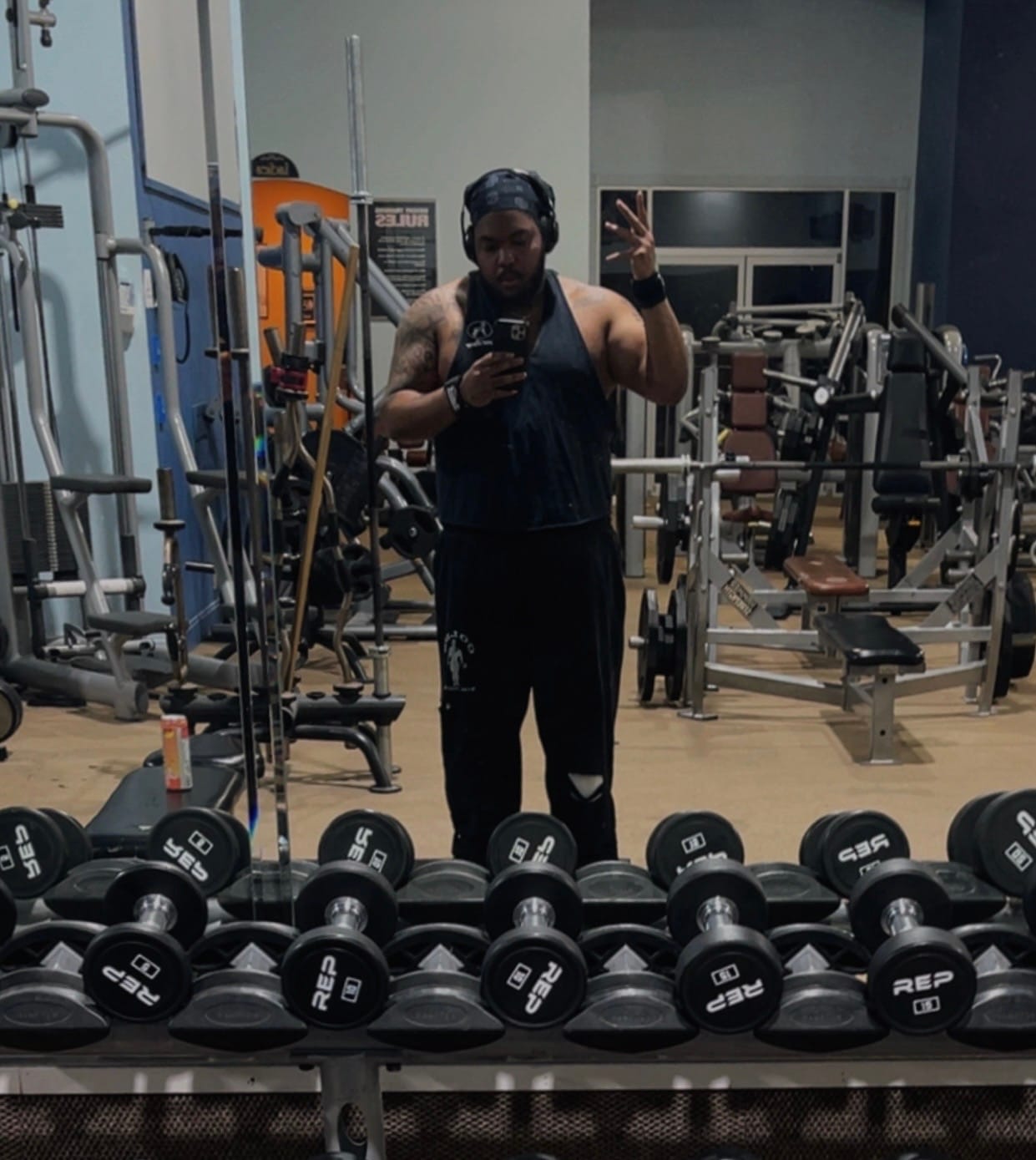 Customer photo review of 2054 - Gold's Iron Legacy Layered Joggers