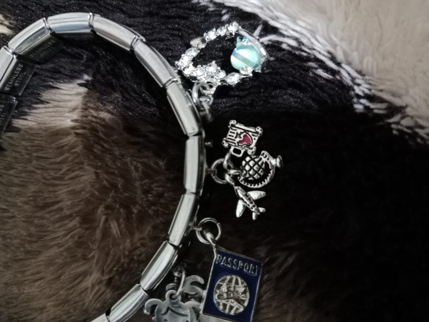 Customer photo review of Charm Colgante viaje avion