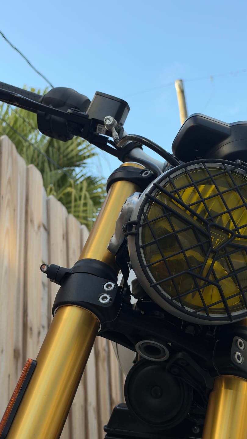 Customer photo review of Triumph Speed 400 & Scrambler 400  Low Profile Plug & Play Front Turn Signal Kits