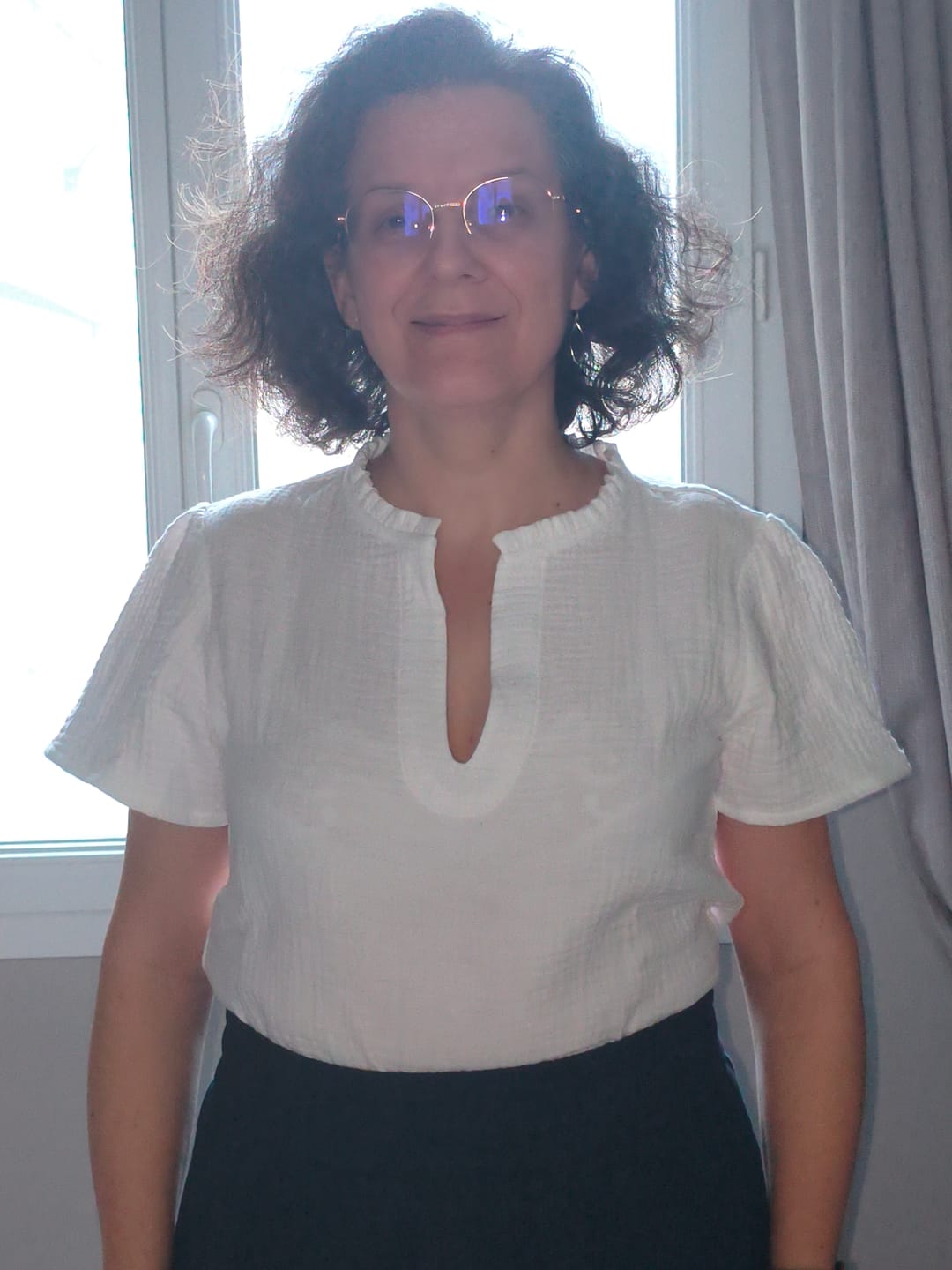 Customer photo review of Blouse Ernestine en triple gaze de coton blanc cassé