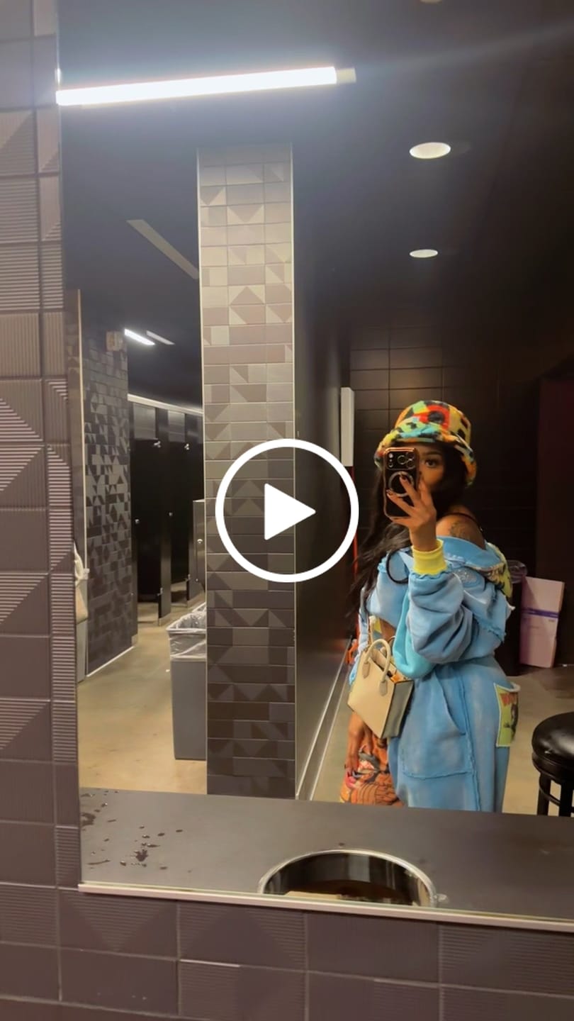 Customer video review of NOVA COMIC SWEATS