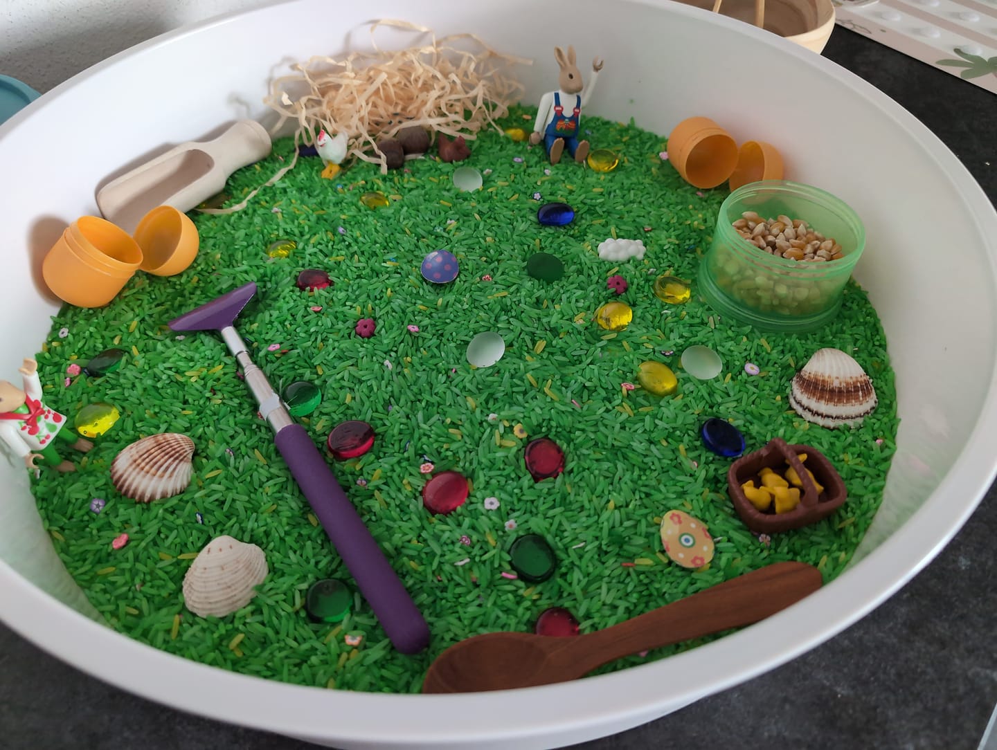 Customer photo review of Sensorik Spieltablett (43cm, 6 Fächer, Deckel)
