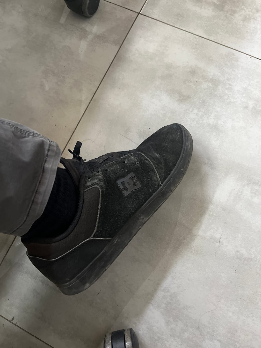 Customer photo review of Zapatillas Dc Crisis 2 Hombre Mono Negro