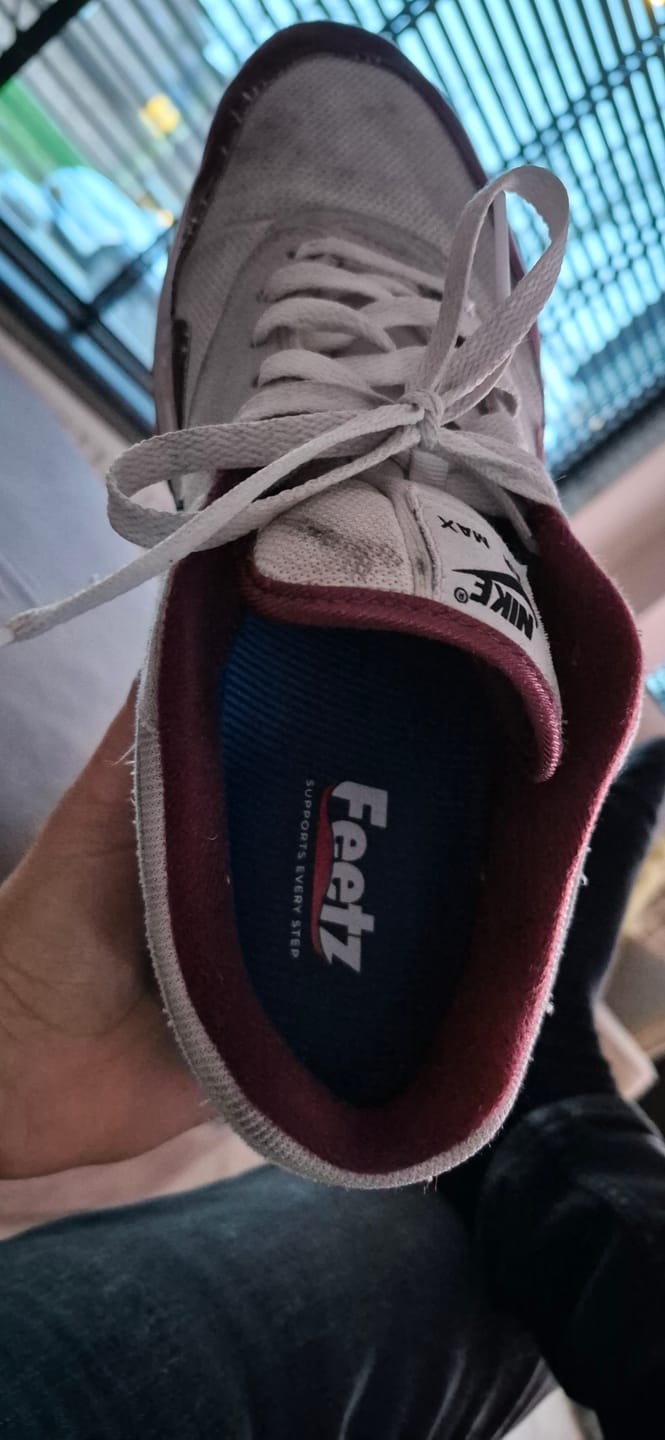 Customer photo review of Feetz® Blue One
