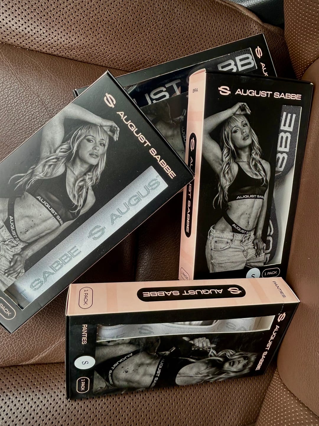 Customer photo review of UUS! Sabbe Bralette & Stringid, valge