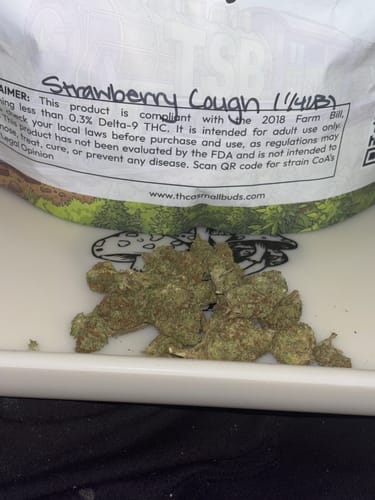 Customer photo review of Strawberry Cough THCA Flower