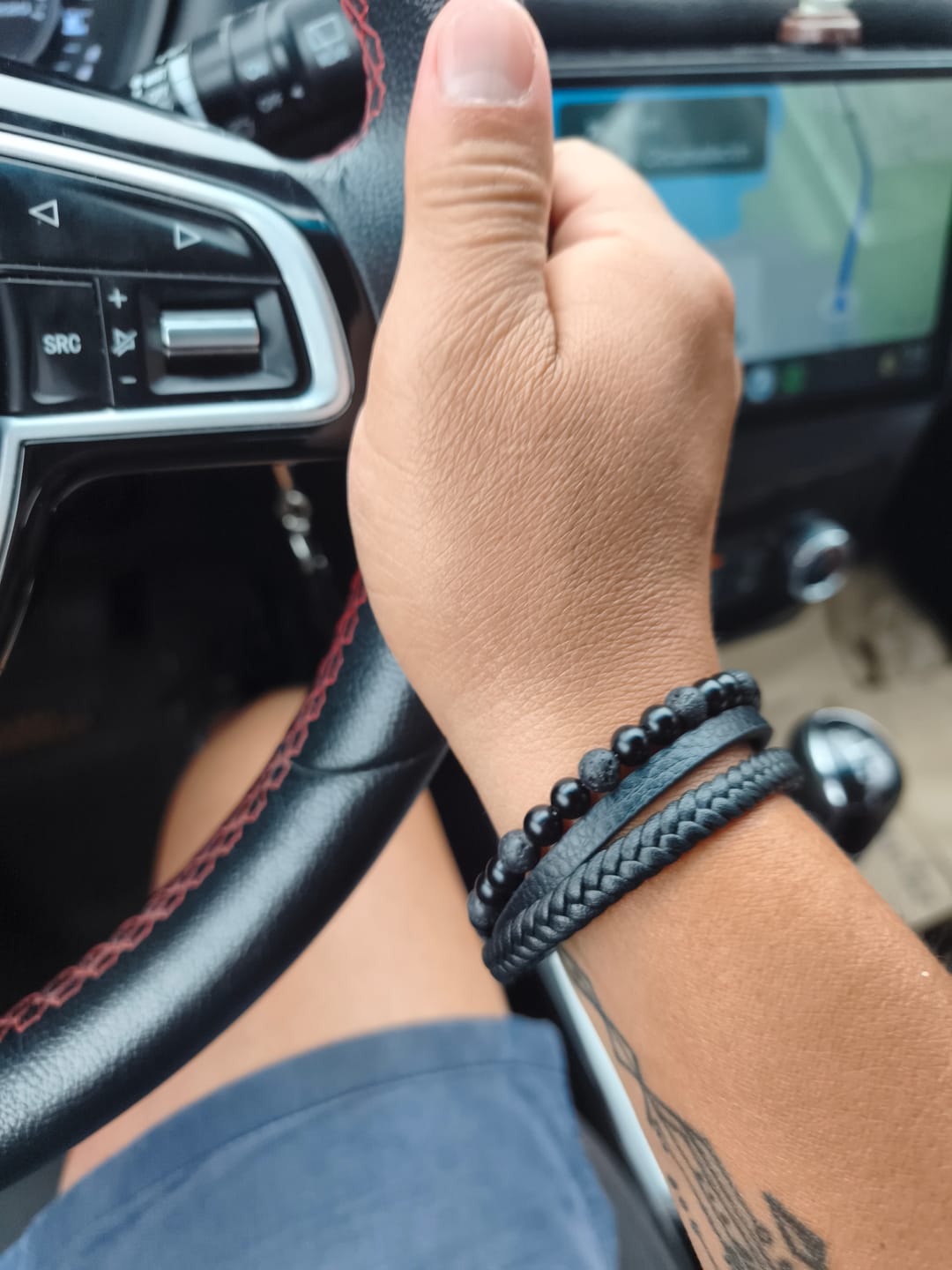 Customer photo review of Pulsera LeatherCraft Black - Private Collection
