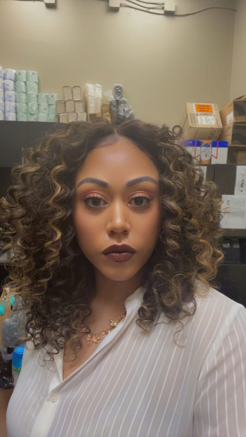 Customer photo review of Sensationnel Dashly HD Deep Parting Lace Front Wig - UNIT 45 - Pre-Plucked