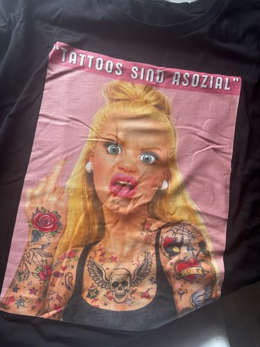 Customer photo review of Asozial - Premium Shirt