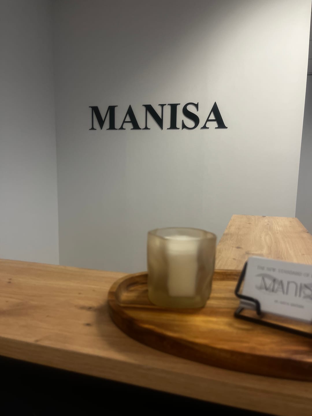 Customer photo review of 3D Logo aus Acrylglas & Holz | Individuelle Wandwerbung & Firmenschilder