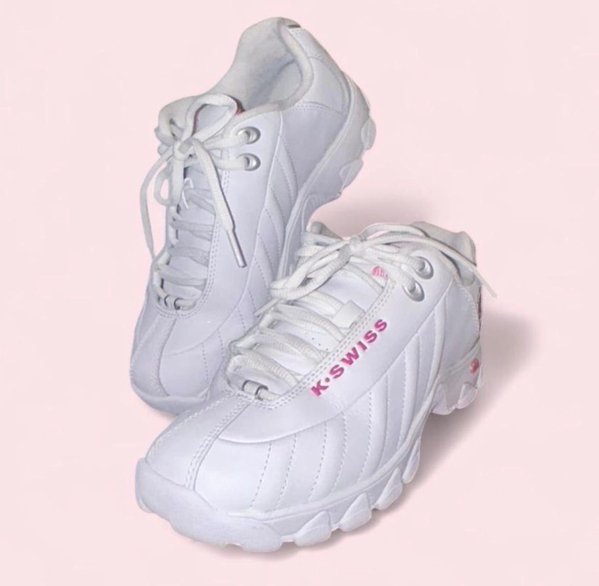 Customer photo review of 93426-156-M | ST329 CMF | WHITE/SHOCKING PINK