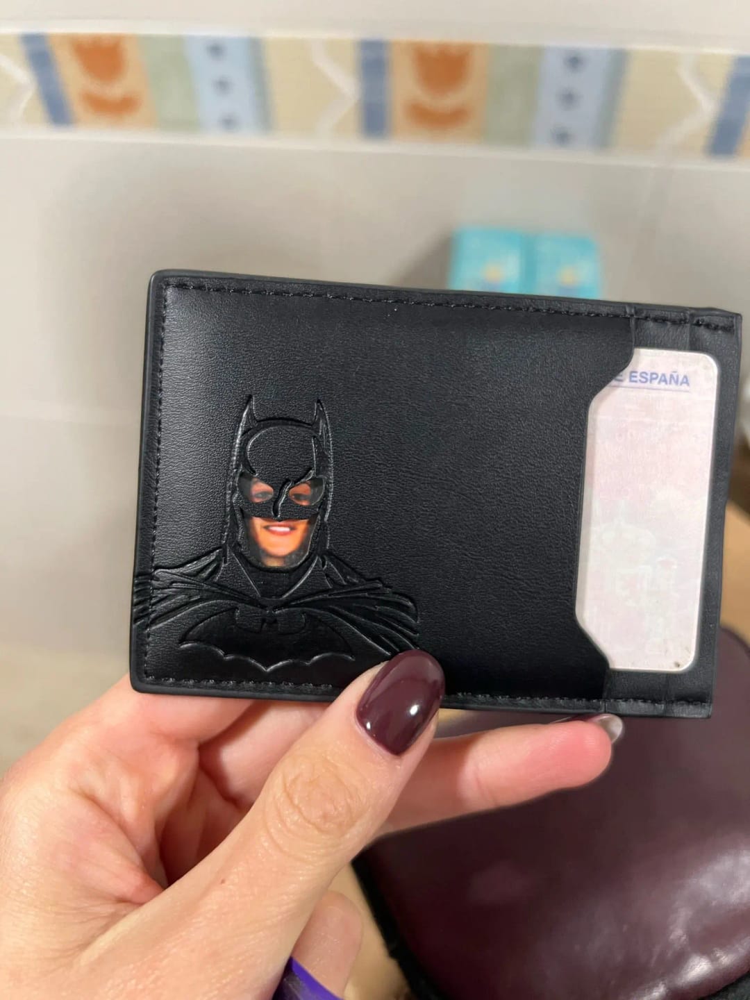 Customer photo review of Cartera Identidad Oscura