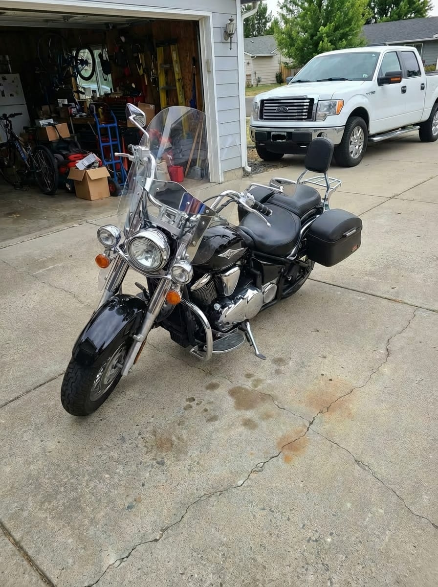 Customer photo review of 44L - Lamellar Stallion Extra Large Kawasaki Vulcan 900 Classic VN900 Leather Covered Motorcycle Hard Saddlebags
