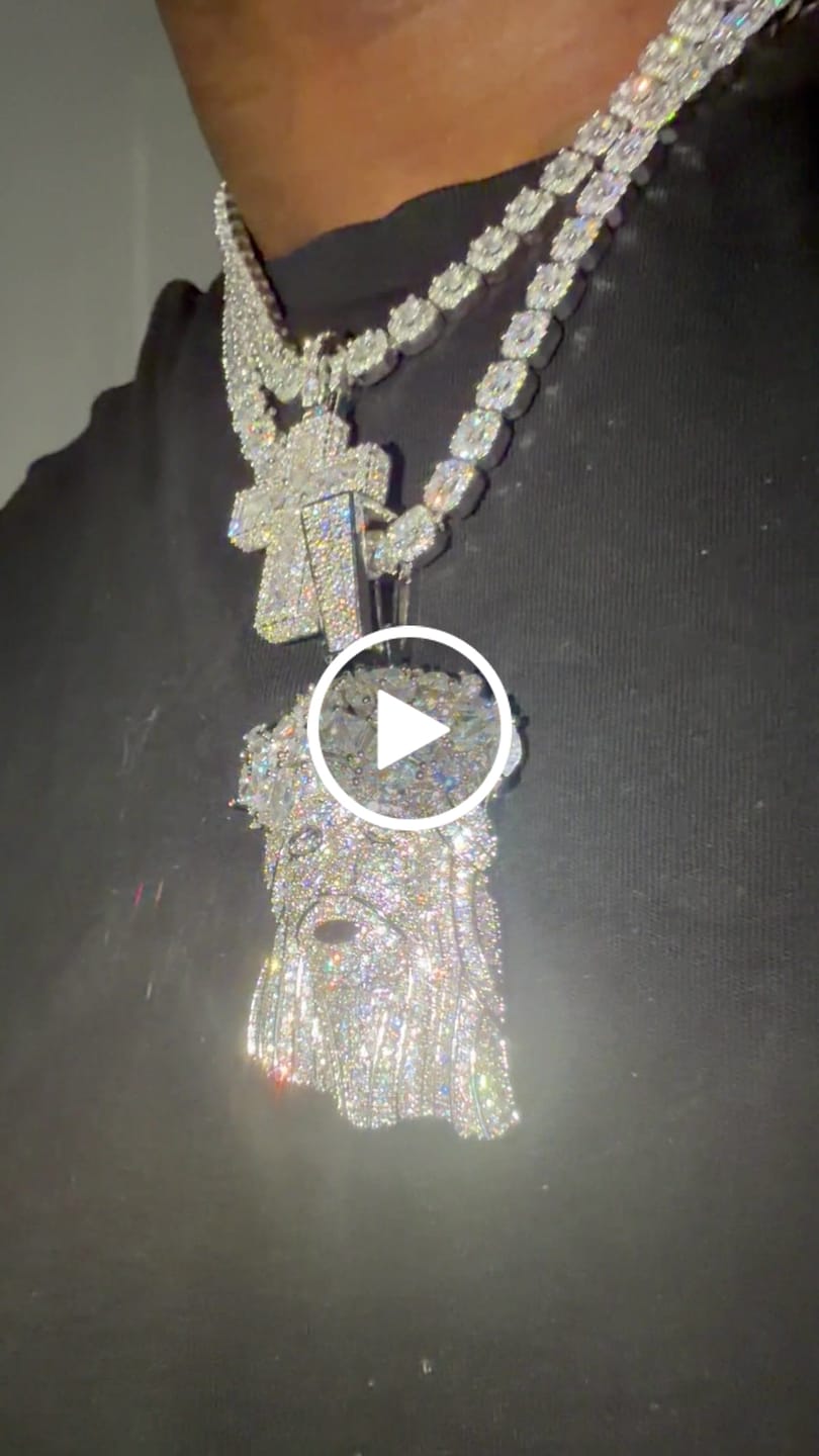 Customer video review of Baguette Moissanite Cross Pendant - Silver - D Colour - VVS1