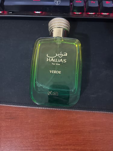 Reseña con foto de un cliente sobre Perfume Rasasi Hawas Verde 100ml EDP