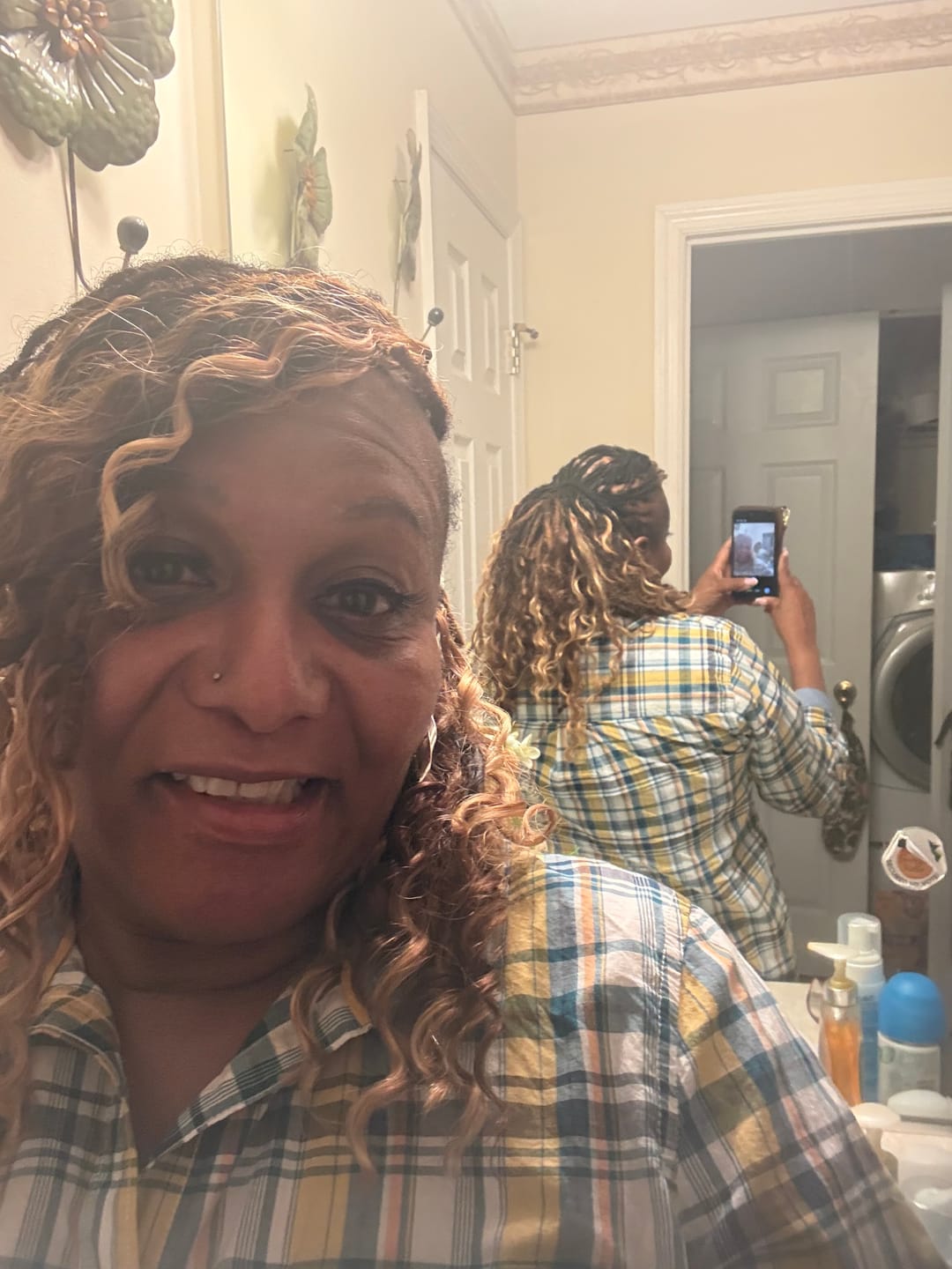 Customer photo review of #T1B/4 Medium Brown Deep Wave Human Crochet Hair with Dark Roots