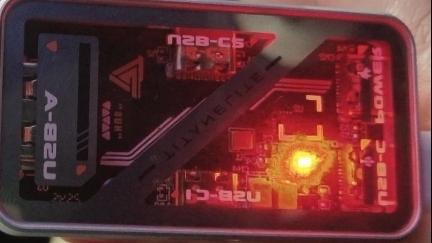 Customer photo review of FGG Madlions USB Hub