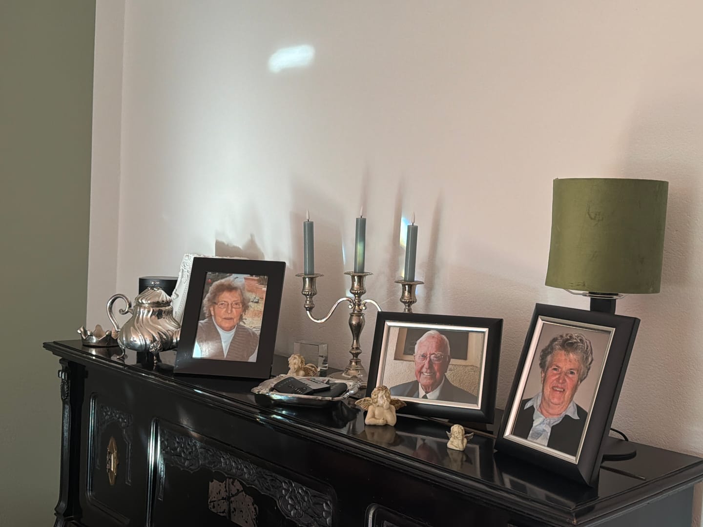 Customer photo review of LED Kronelys 2 stk, Ø 2 x 15 cm Salvie Grøn