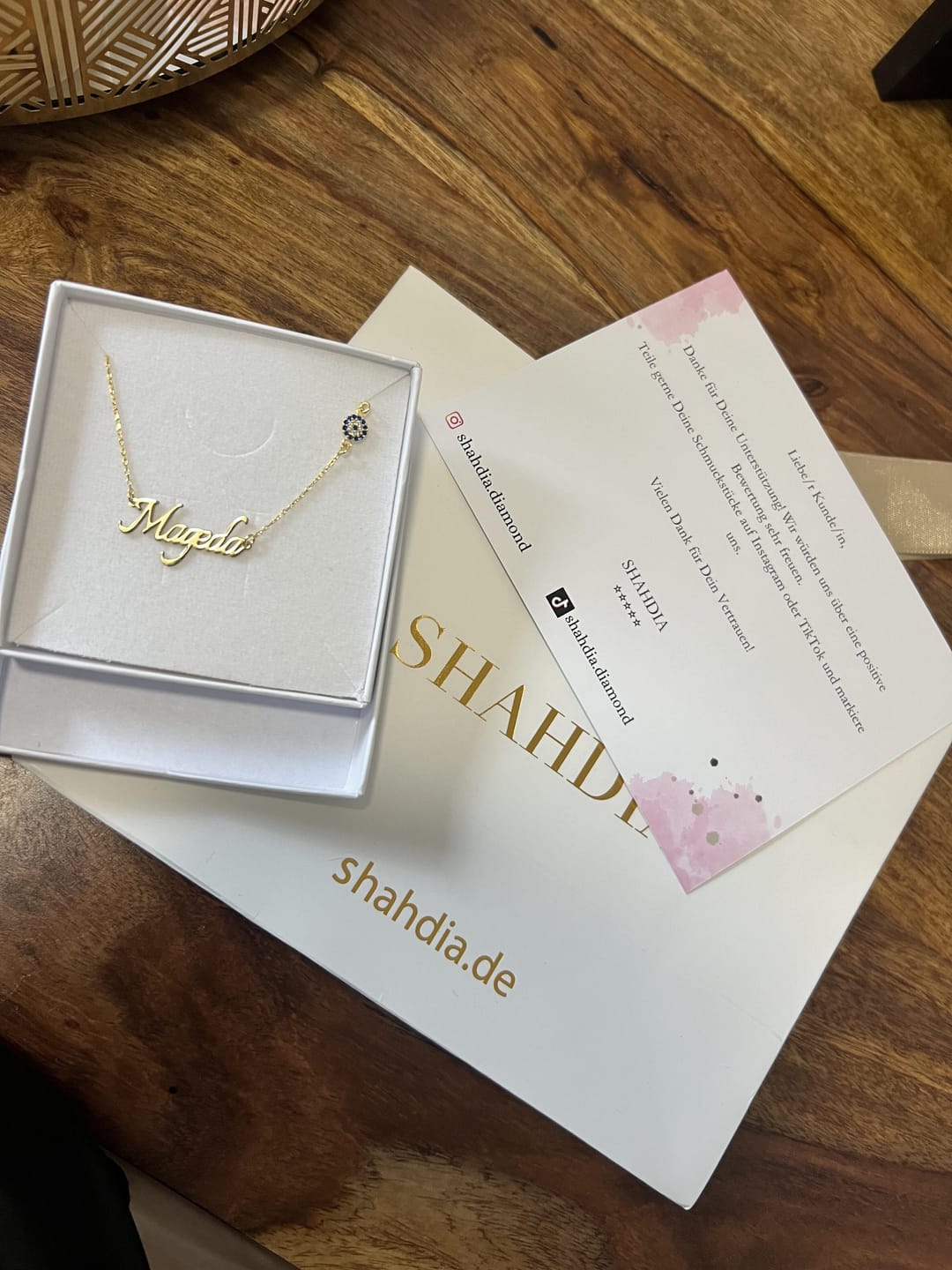 Customer photo review of Namenskette mit "Nazar" steinchen