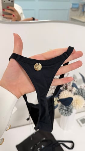 Customer photo review of Calcinha Fita Preto