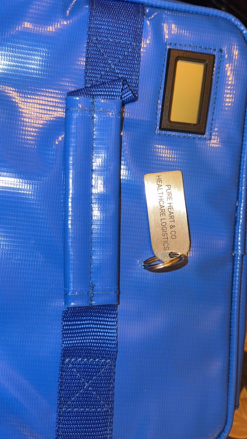 Customer photo review of ROWS XL Isothermal Bag - Blue