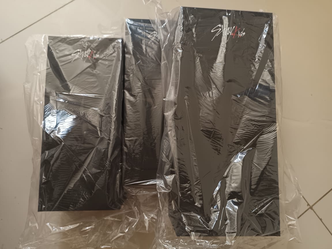 Customer photo review of STRAY KIDS - OFFICIAL LIGHT STICK VER.2