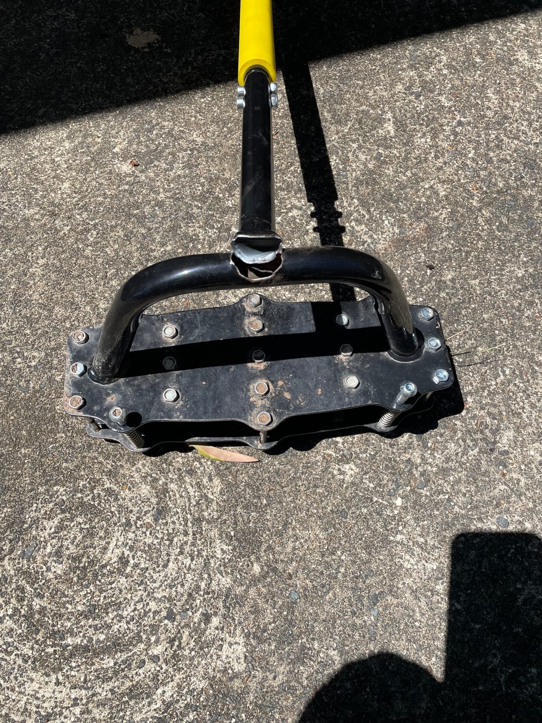 Customer photo review of GARDENMATE - 2 In 1 Lawn Aerator