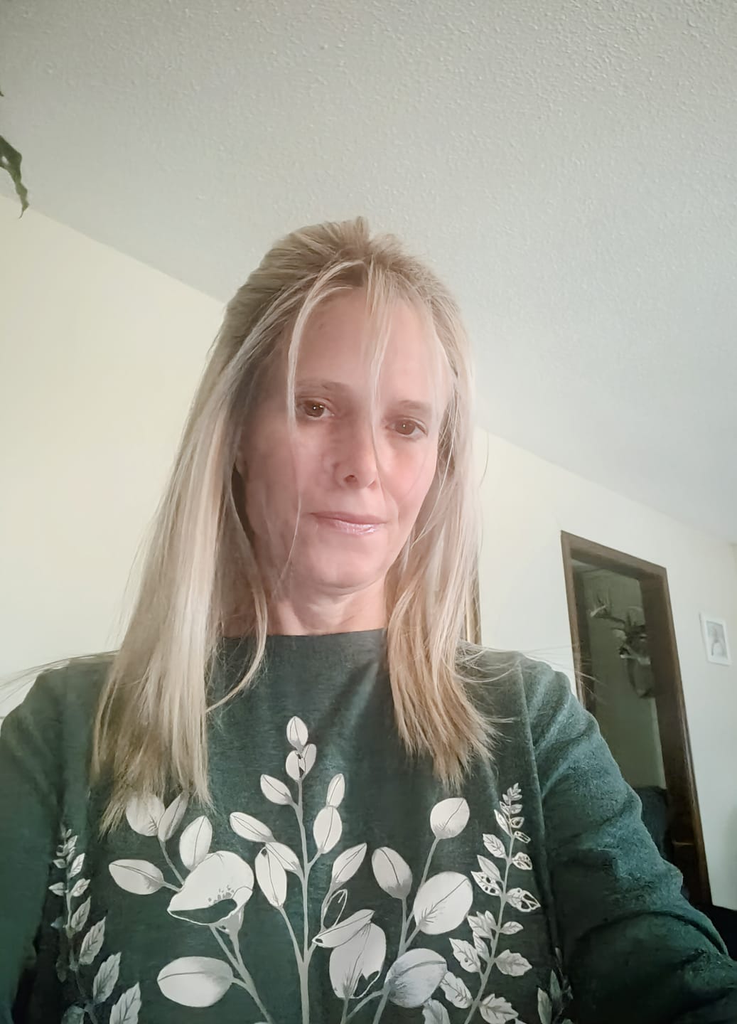 Customer photo review of RUNWAY WALK - Sandy Blonde
