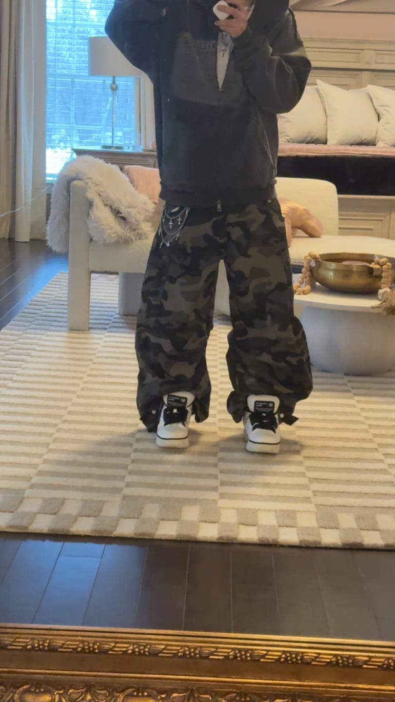 Customer photo review of Multi-pockets Camo Barrel Cargo Pants | Inflation Streetwear