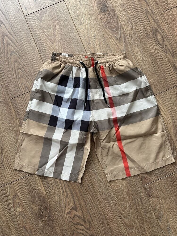 Customer photo review of Burberry shorts