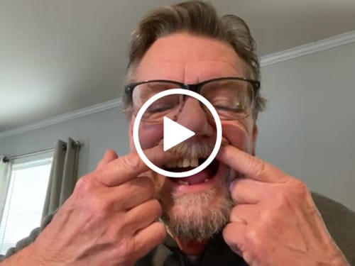 Customer video review of Imako® Cosmetic Teeth Kit