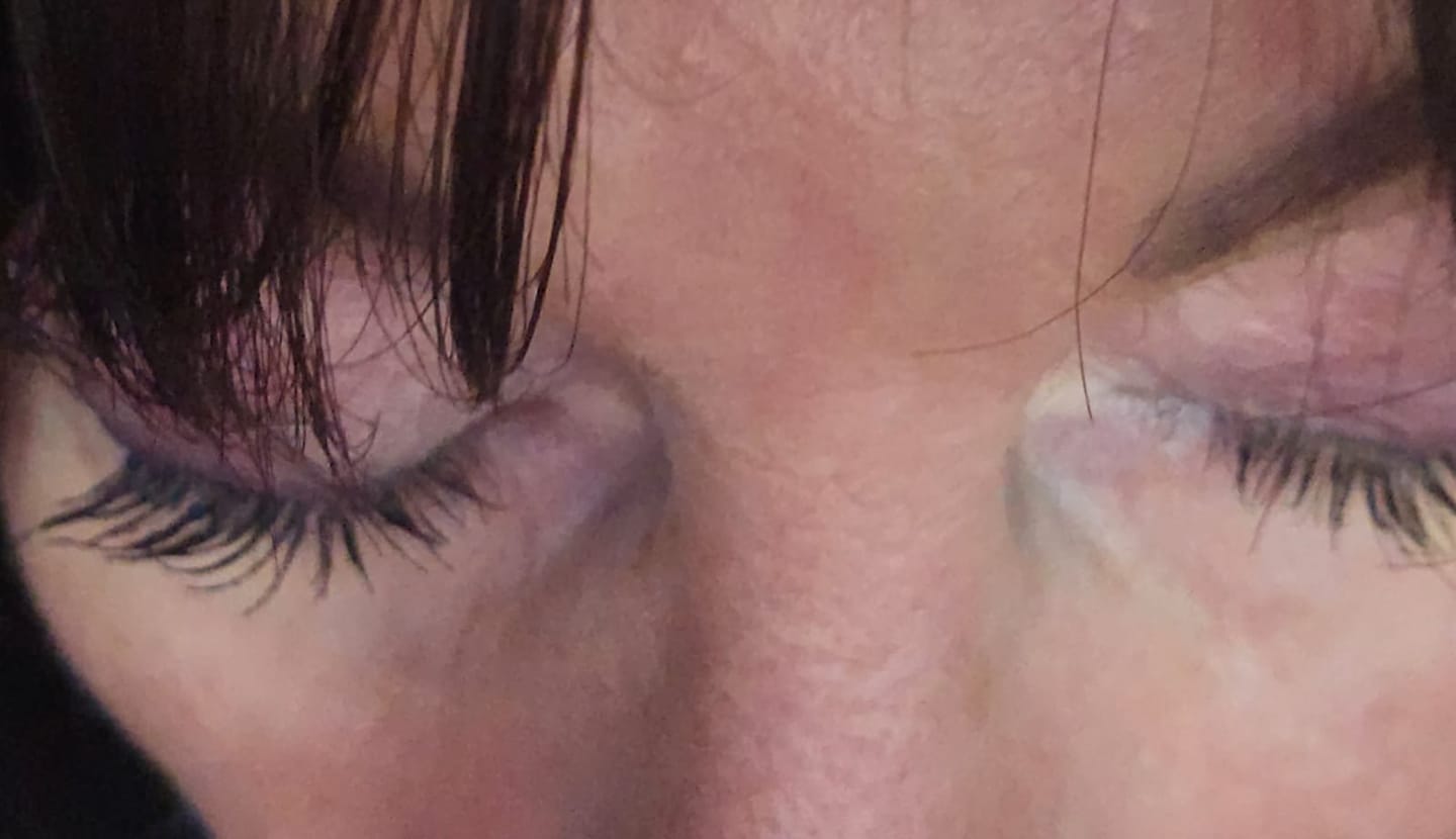 Customer photo review of Hairplus - Siero Ciglia e Sopracciglia +50% Lunghezza in 4 Settimane
