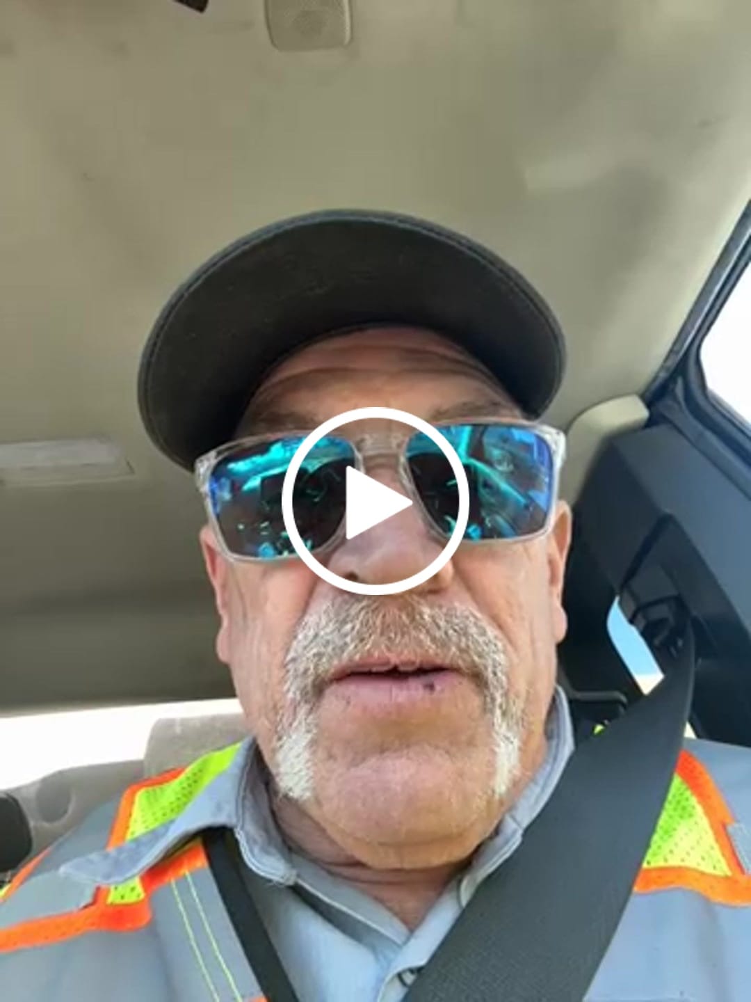 Customer video review of 9mm Barb Wire Cuban Chain