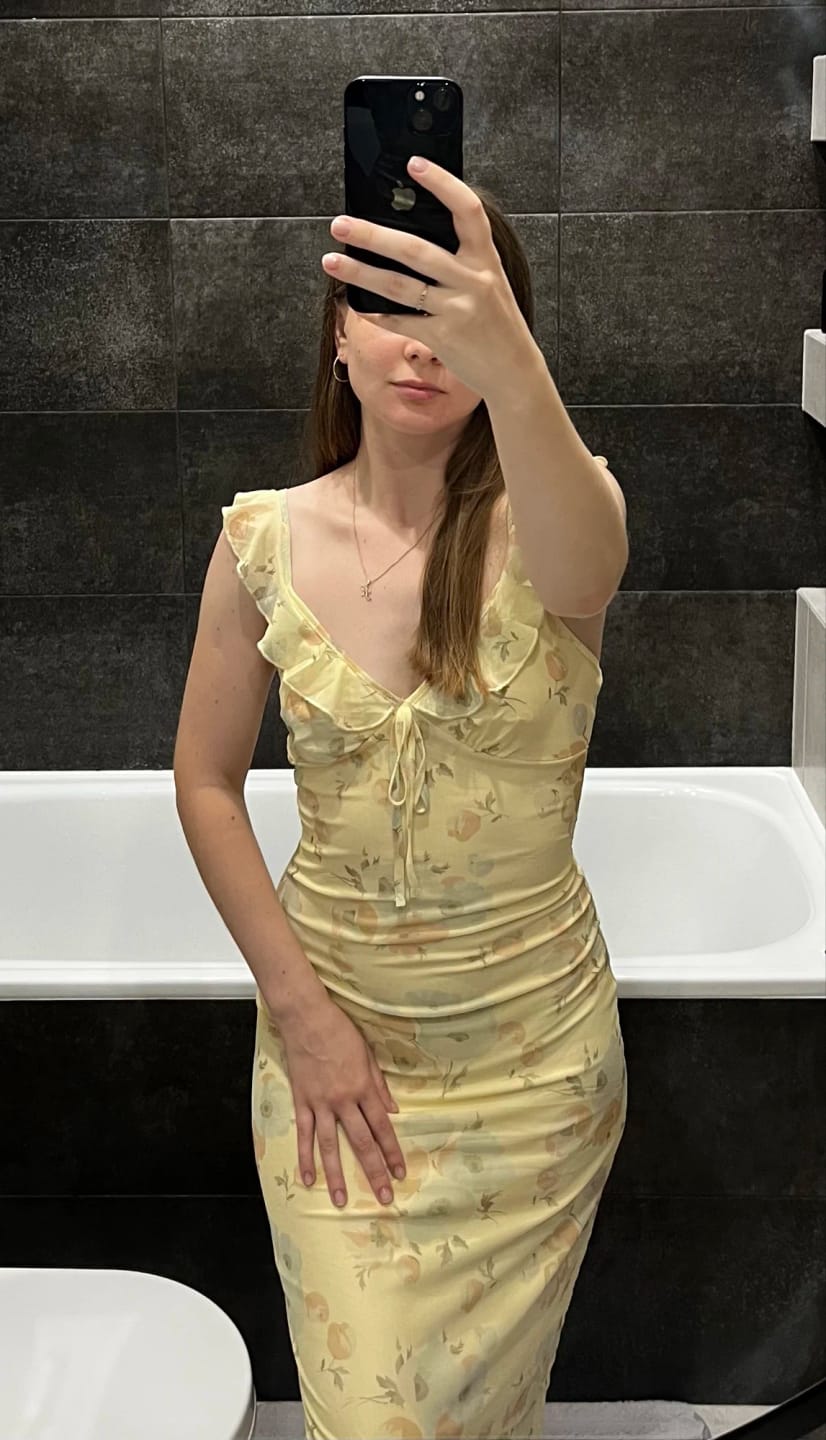 Customer photo review of Adelheid Floral Print Plunge Maxi Dress