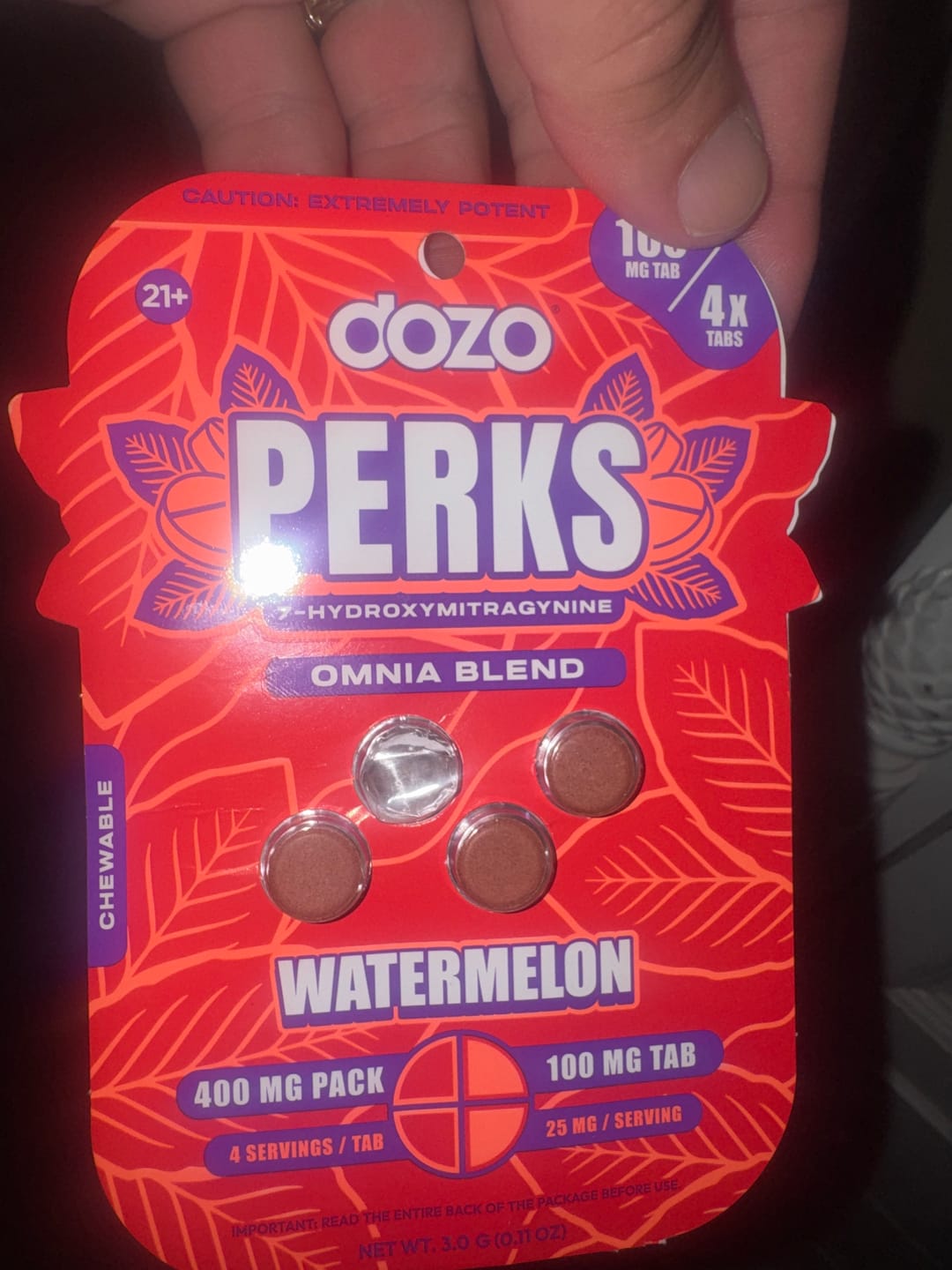 Customer photo review of 4ct 50mg Dozo PERKS 7-HYDROXYMITRAGYNINE | CHILL BERRY (MELLOW BLEND)