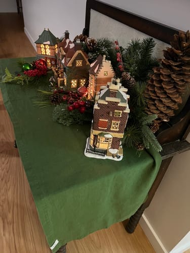 Customer photo review of True Green Linen Table Runner