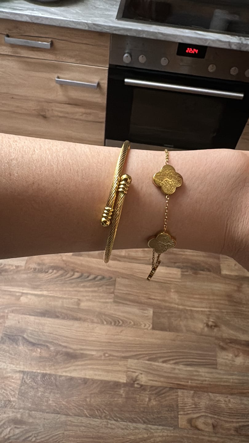 Customer photo review of Wisal Bangle