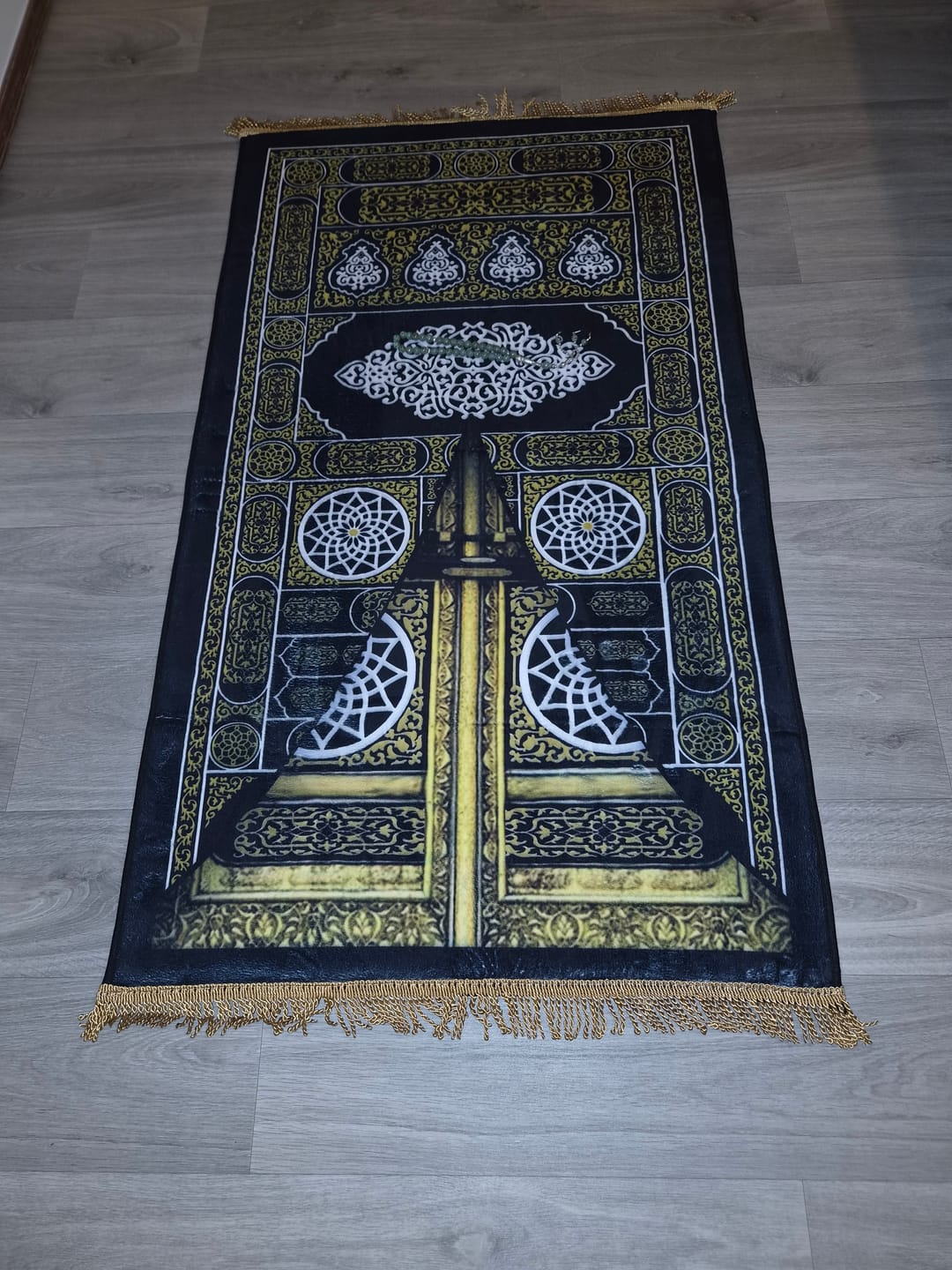 Customer photo review of Kaaba Door  Padded Prayer Mat