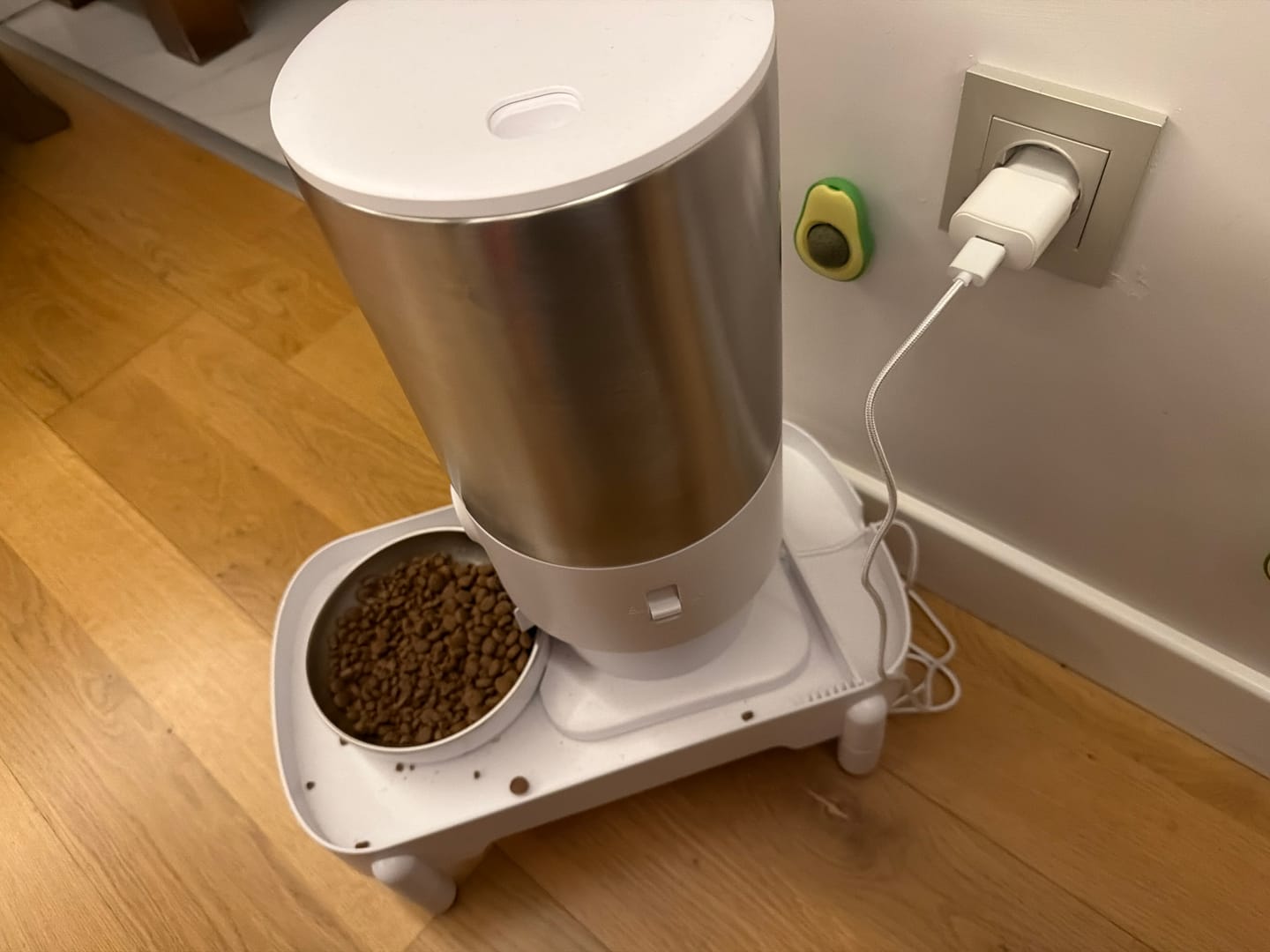 Customer photo review of Mama Standı | Çok Fonksiyonlu, Ayarlanabilir, Kedi ve Köpek Uyumlu, Mama Kabı Standı (X8788)