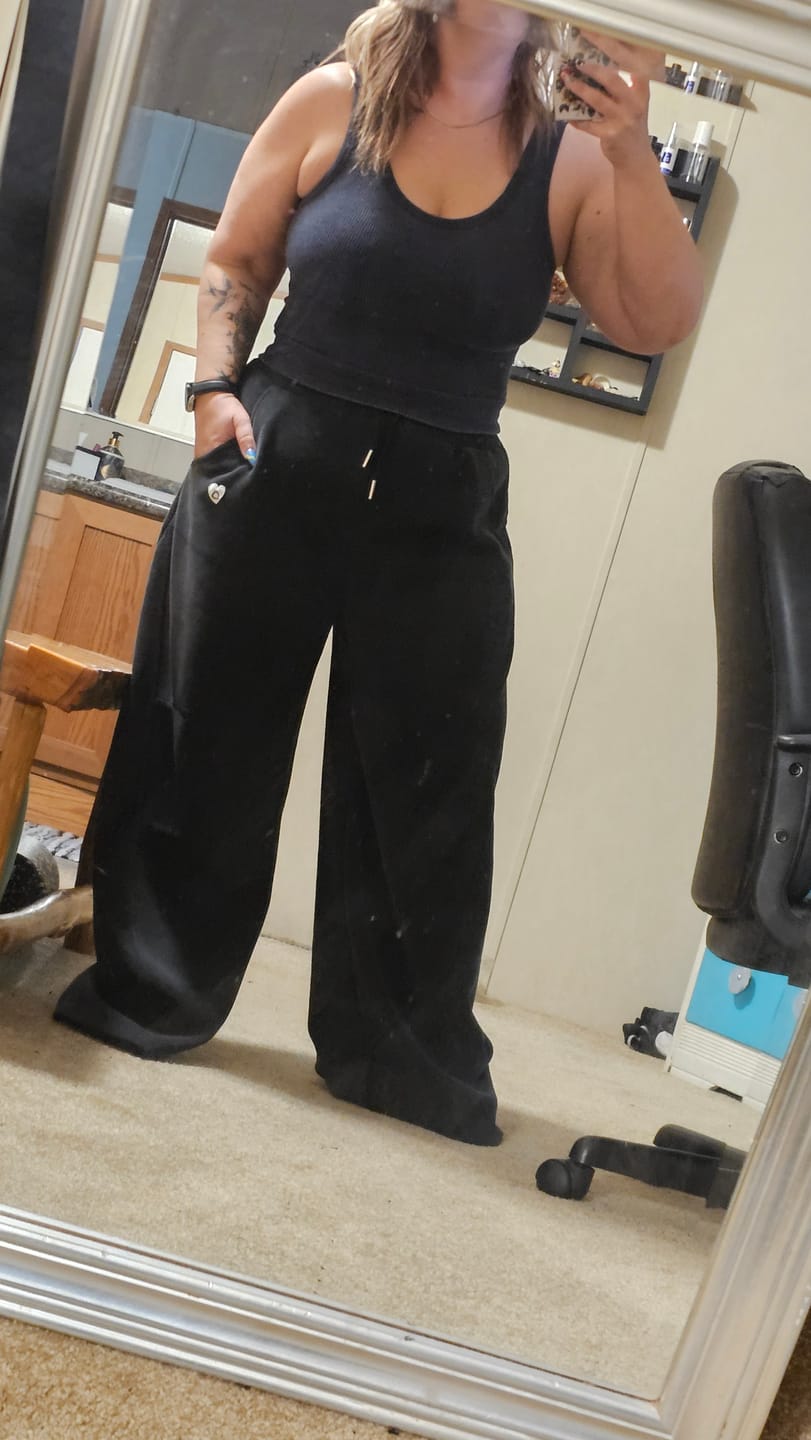 Customer photo review of Aelfric Eden Blade Baggy Barrel Sweatpants