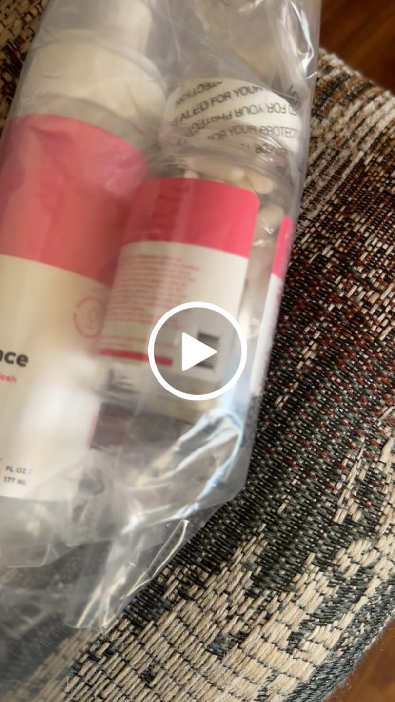 Customer video review of The Fresh & Clean Kit - Boric Acid Vaginal Wash & Suppository Duo