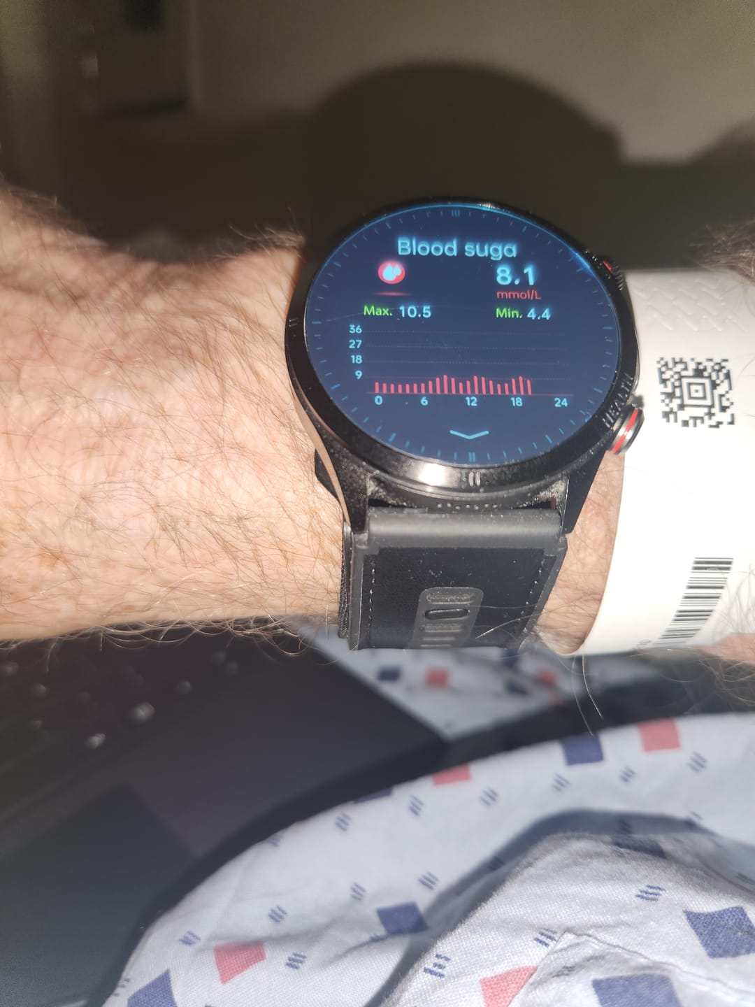 Customer photo review of Fitaos Max 5 High Precision Air Pump Blood Pressure ECG Blood Sugar Blood Oxygen Monitoring SmartWatch