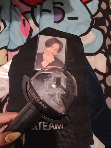 Customer photo review of &TEAM Official Light Stick
