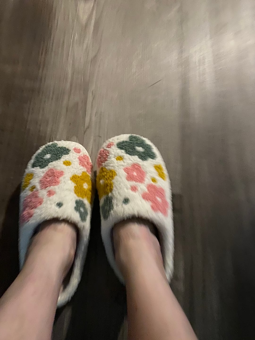 Customer photo review of Livia Flower Slippers