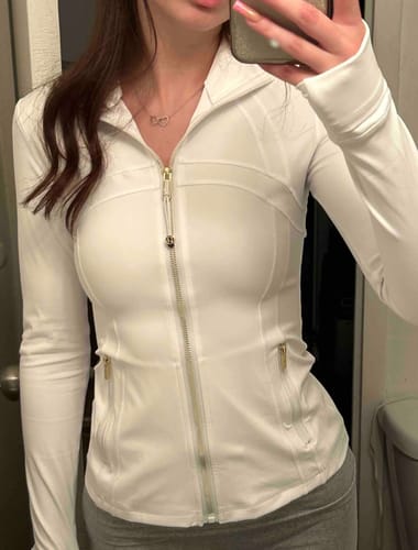 Customer photo review of Lululemon Define